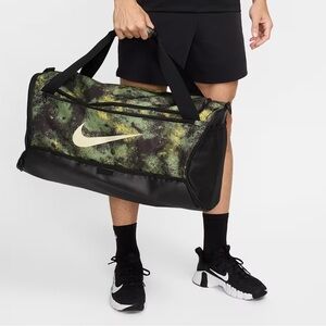 NEW Nike Brasilia Duffel Bag (Medium, 60L) Green / Black Camo Duffel Bag